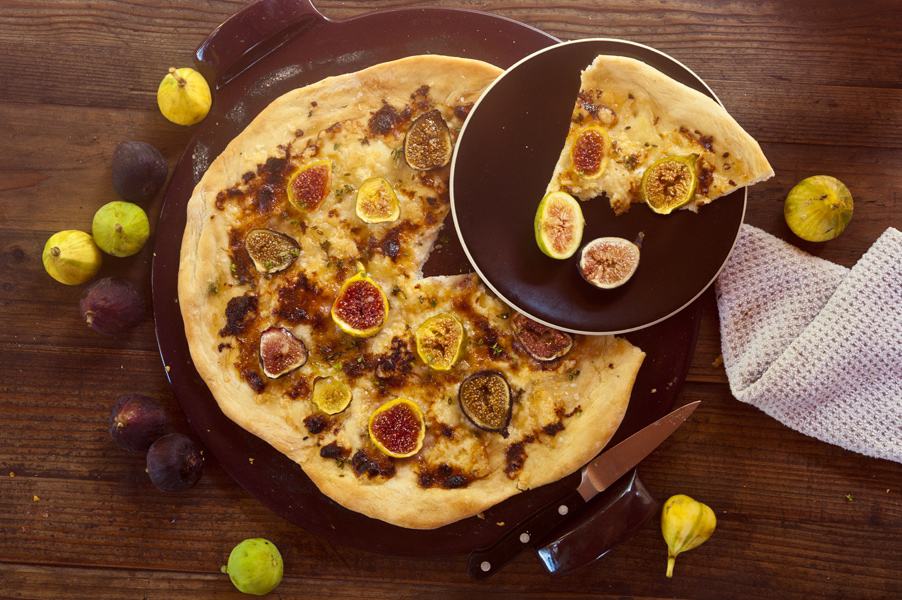 Fresh Fig, Fontina and Thyme Pizza